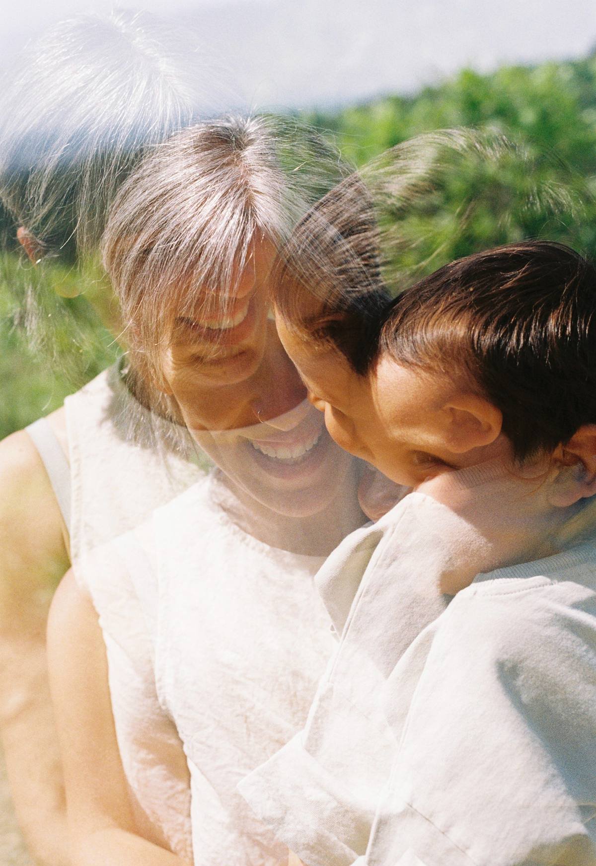 Madre e hijo en un momento de complicidad